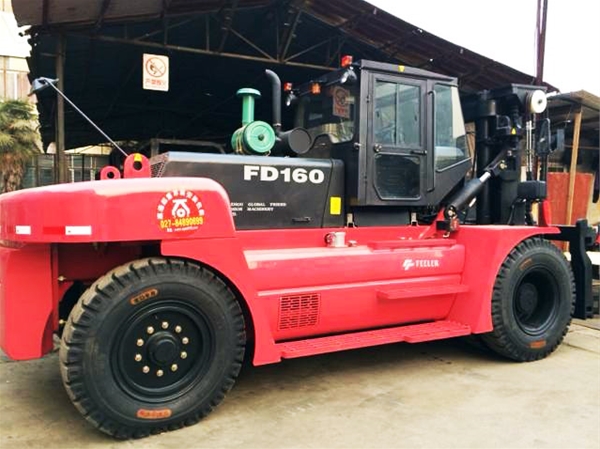 16 ton forklift